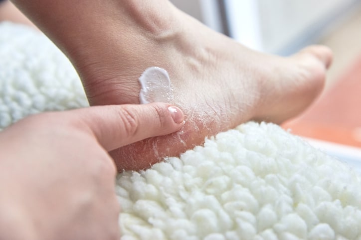 Itchy Feet: Causes and Treatments | Foot Centre Group